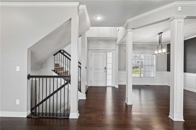 6717 NW 104th Terrace, Kansas City, MO 64154