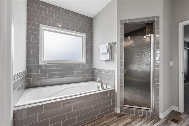 6717 NW 104th Terrace, Kansas City, MO 64154