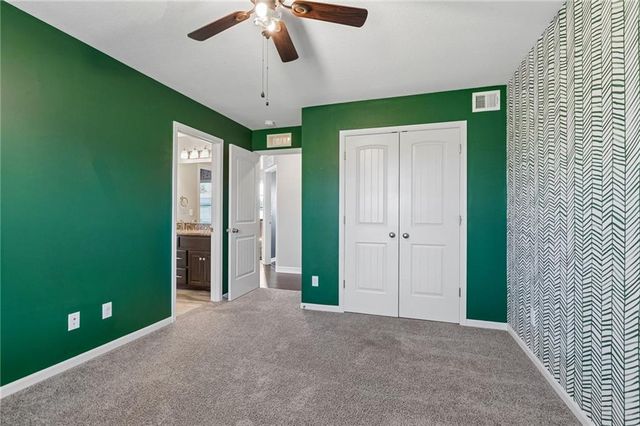 6717 NW 104th Terrace, Kansas City, MO 64154