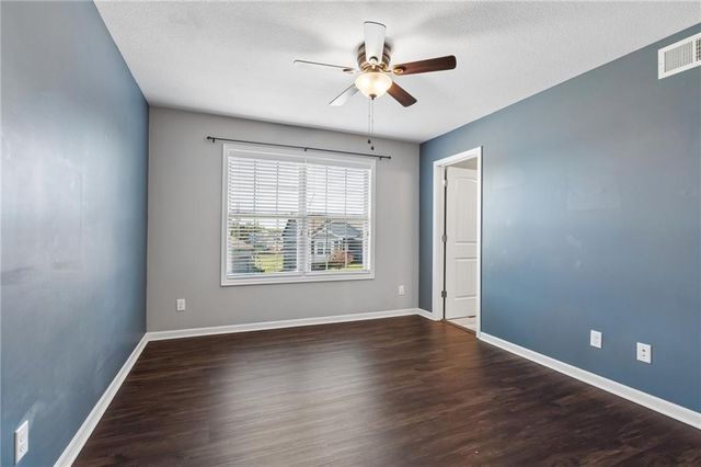 6717 NW 104th Terrace, Kansas City, MO 64154