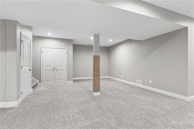 6717 NW 104th Terrace, Kansas City, MO 64154