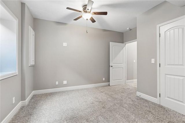 6717 NW 104th Terrace, Kansas City, MO 64154