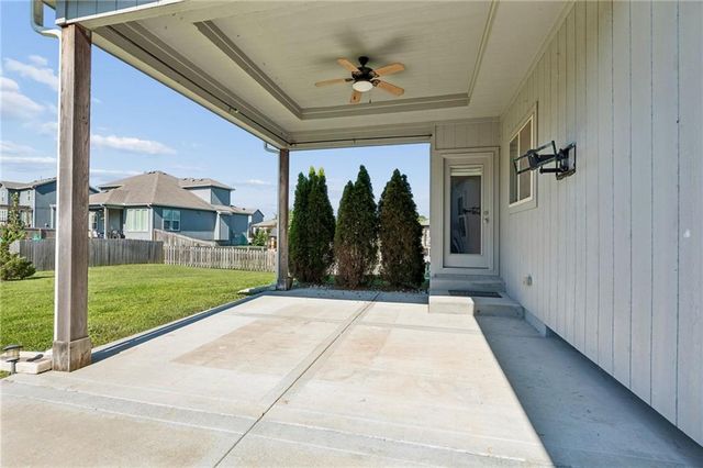 6717 NW 104th Terrace, Kansas City, MO 64154