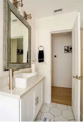 3934 Tuller, Culver City, CA 90230