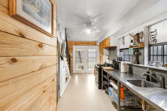 1820 South Old Smithville RD, Flatonia, TX 78941