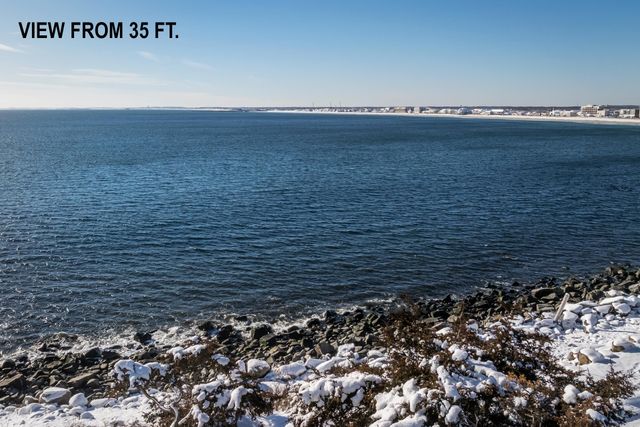 11 Great Boars Head Avenue, Hampton, NH 03842