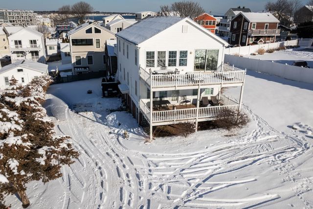 11 Great Boars Head Avenue, Hampton, NH 03842