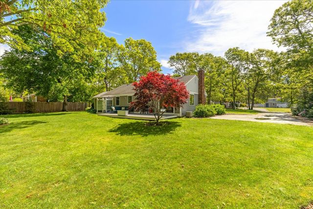 125 Highpoint Road, Marstons Mills, MA 02648