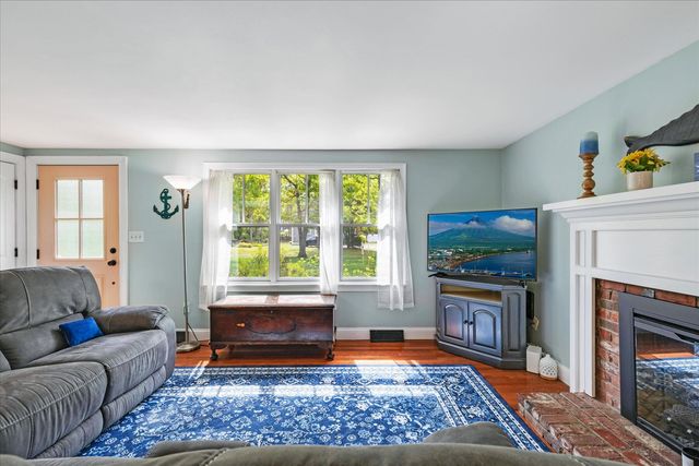 125 Highpoint Road, Marstons Mills, MA 02648