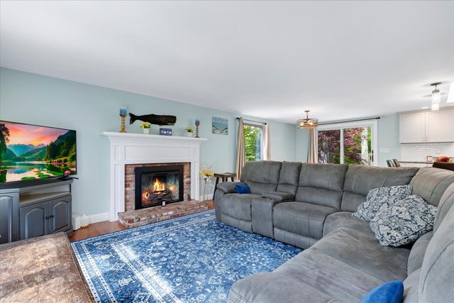 125 Highpoint Road, Marstons Mills, MA 02648
