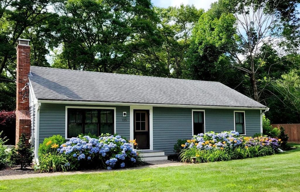 125 Highpoint Road, Marstons Mills, MA 02648