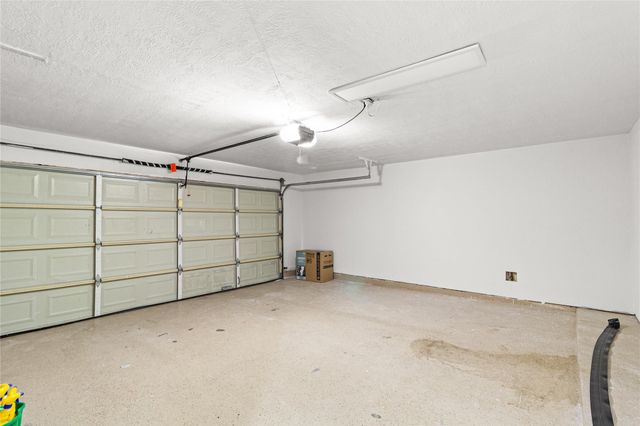 3718 Storm Creek Drive, Houston, TX 77088