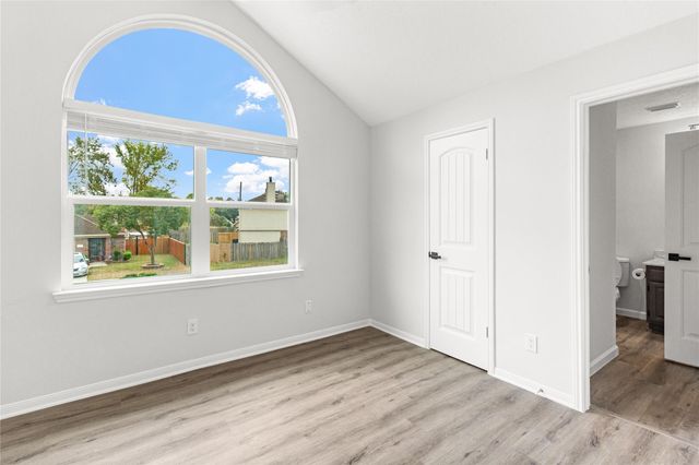 3718 Storm Creek Drive, Houston, TX 77088