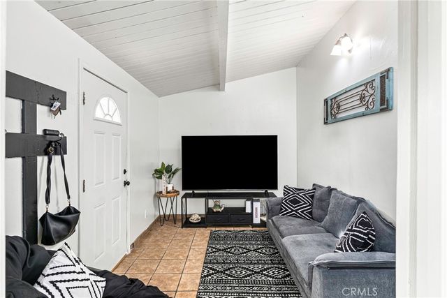 3305 Dwight Street, Bakersfield, CA 93306