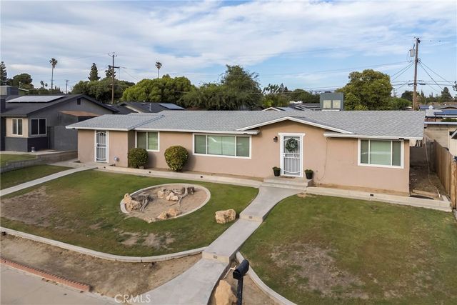 3305 Dwight Street, Bakersfield, CA 93306