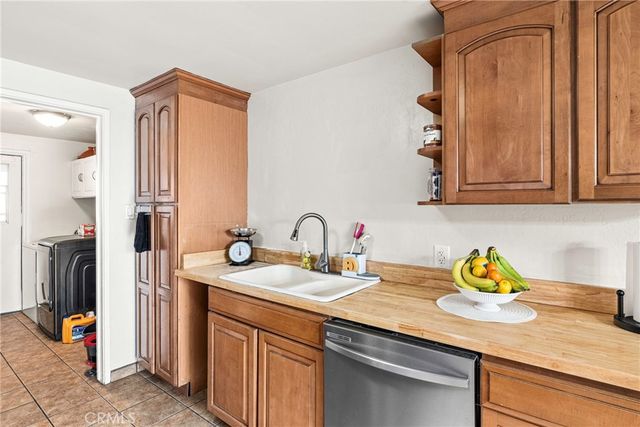 3305 Dwight Street, Bakersfield, CA 93306