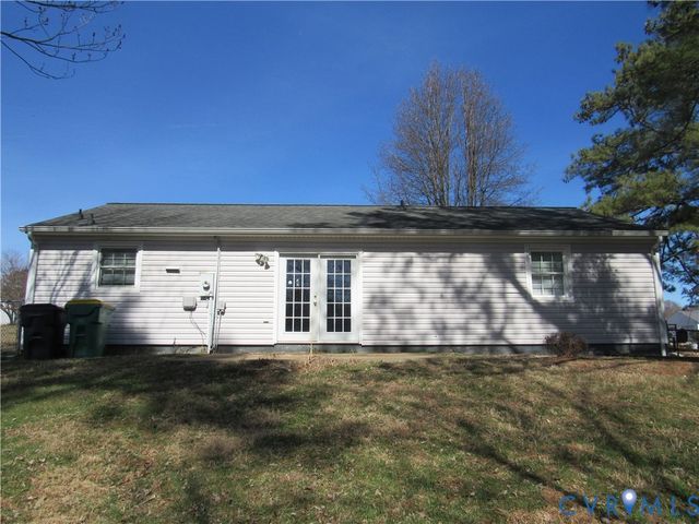 3702 Settlers Ln, Hopewell, VA 23860