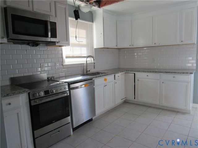 3702 Settlers Ln, Hopewell, VA 23860