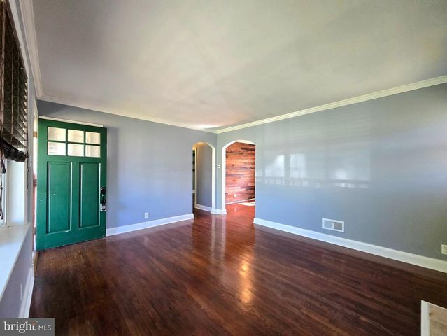 8464 GENEVA ROAD, Pasadena, MD 21122