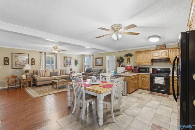 3305 Hustleville Road, Albertville, AL 35951