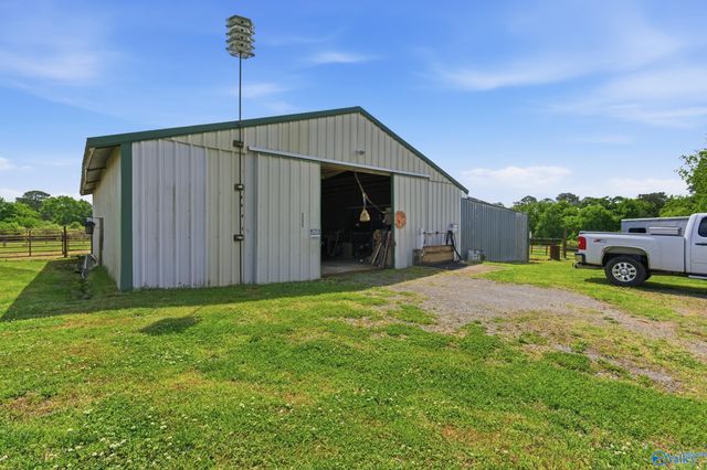 3305 Hustleville Road, Albertville, AL 35951