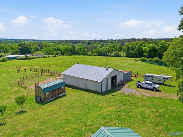 3305 Hustleville Road, Albertville, AL 35951