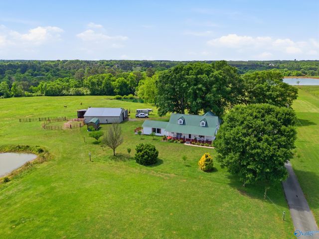 3305 Hustleville Road, Albertville, AL 35951