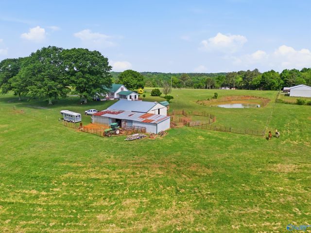 3305 Hustleville Road, Albertville, AL 35951