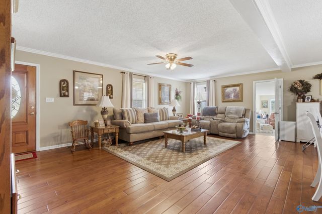 3305 Hustleville Road, Albertville, AL 35951