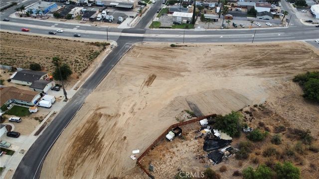 18661 5th, Bloomington, CA 92316