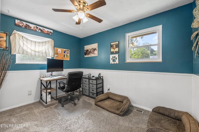 2127 Highland Rd, Maryville, TN 37801