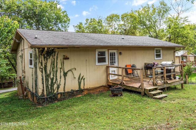 2127 Highland Rd, Maryville, TN 37801