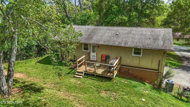 2127 Highland Rd, Maryville, TN 37801