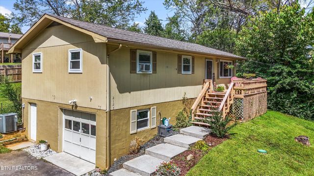 2127 Highland Rd, Maryville, TN 37801