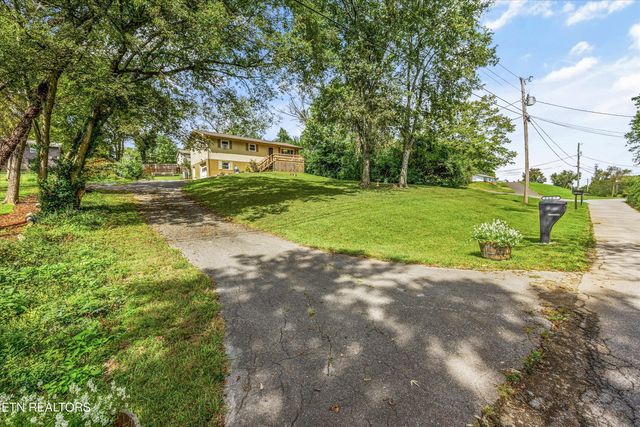 2127 Highland Rd, Maryville, TN 37801