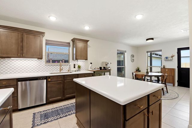 2109 Amistad Road, Dickinson, TX 77539