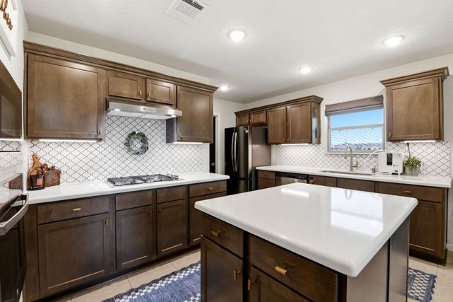 2109 Amistad Road, Dickinson, TX 77539