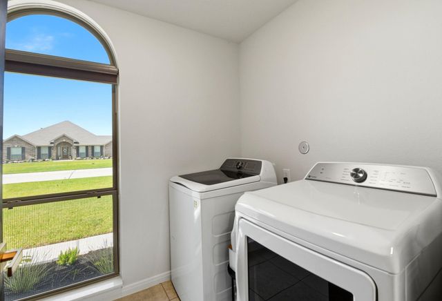 2109 Amistad Road, Dickinson, TX 77539