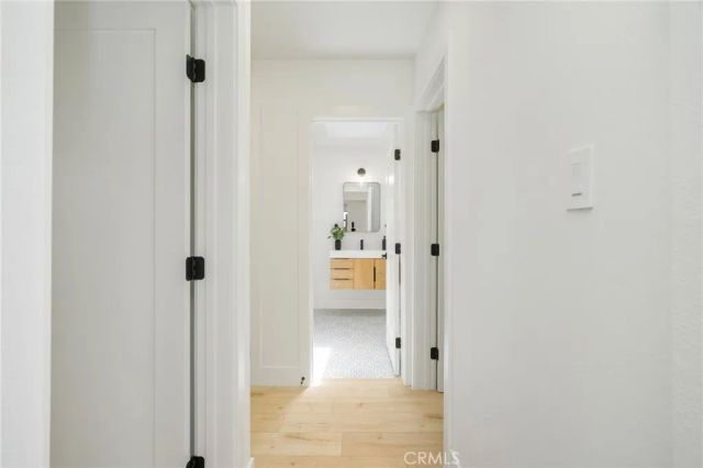 17200 Lanark Street, Lake Balboa, CA 91406