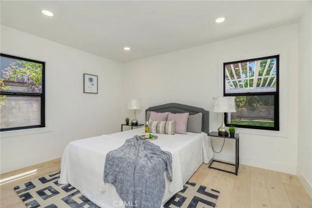 17200 Lanark Street, Lake Balboa, CA 91406