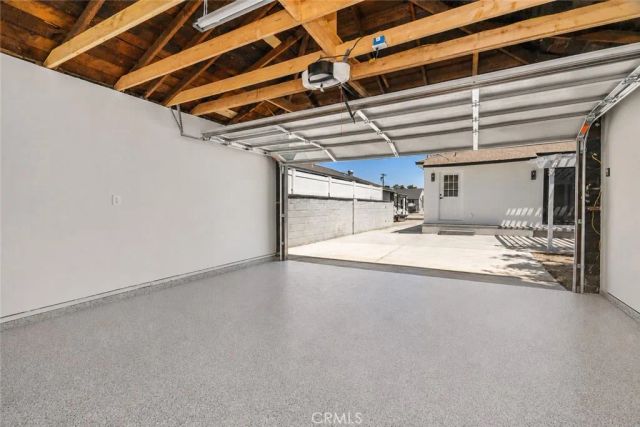 17200 Lanark Street, Lake Balboa, CA 91406