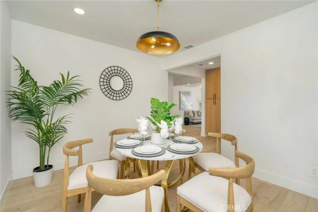 17200 Lanark Street, Lake Balboa, CA 91406