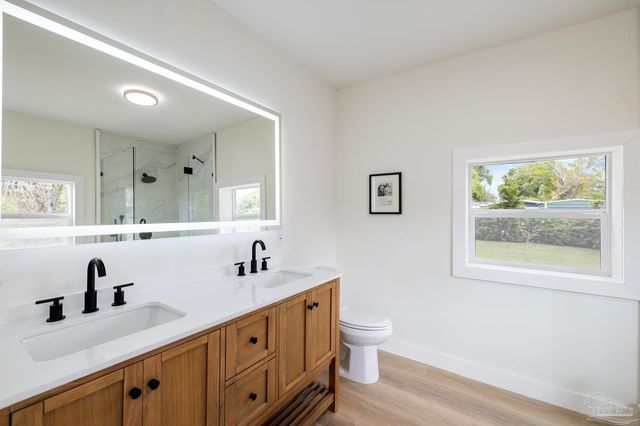 1720 E Leonard St, Pensacola, FL 32503