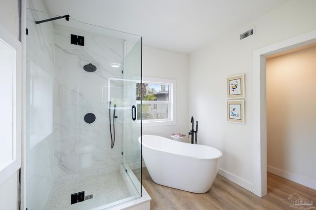 1720 E Leonard St, Pensacola, FL 32503