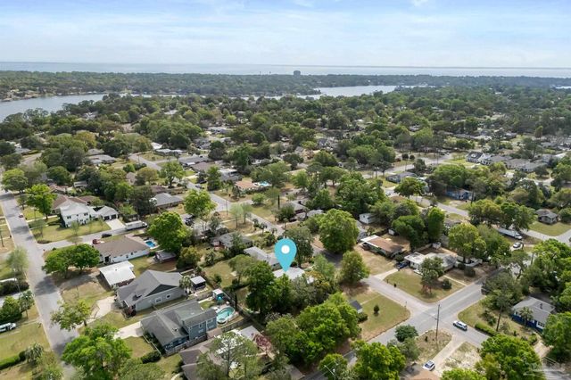 1720 E Leonard St, Pensacola, FL 32503