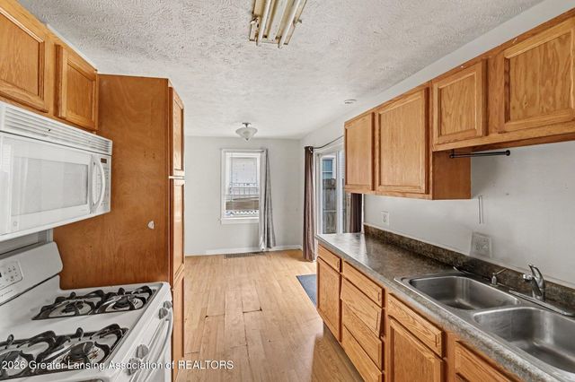 1116 Loraine Avenue, Lansing, MI 48910