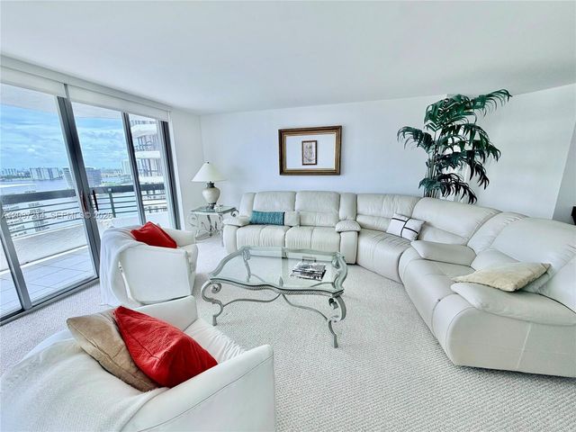 3500 Mystic Pointe Dr 2306, Aventura, FL 33180