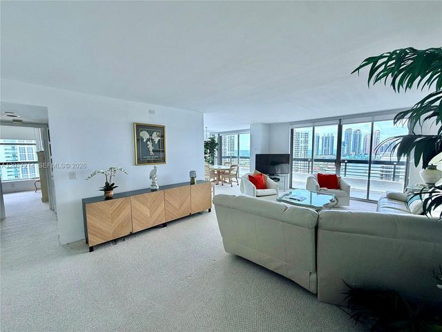 3500 Mystic Pointe Dr 2306, Aventura, FL 33180