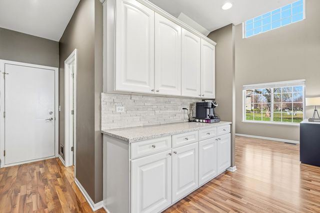 17634 S ALTA Drive, Lockport, IL 60441