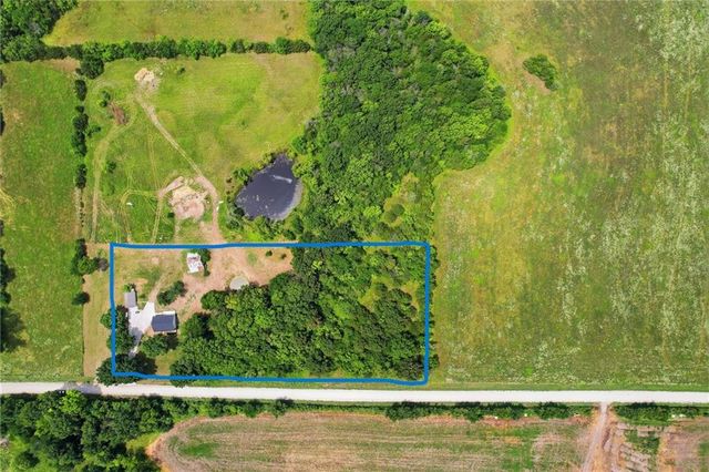 36 SW 1421st Road, Holden, MO 64040